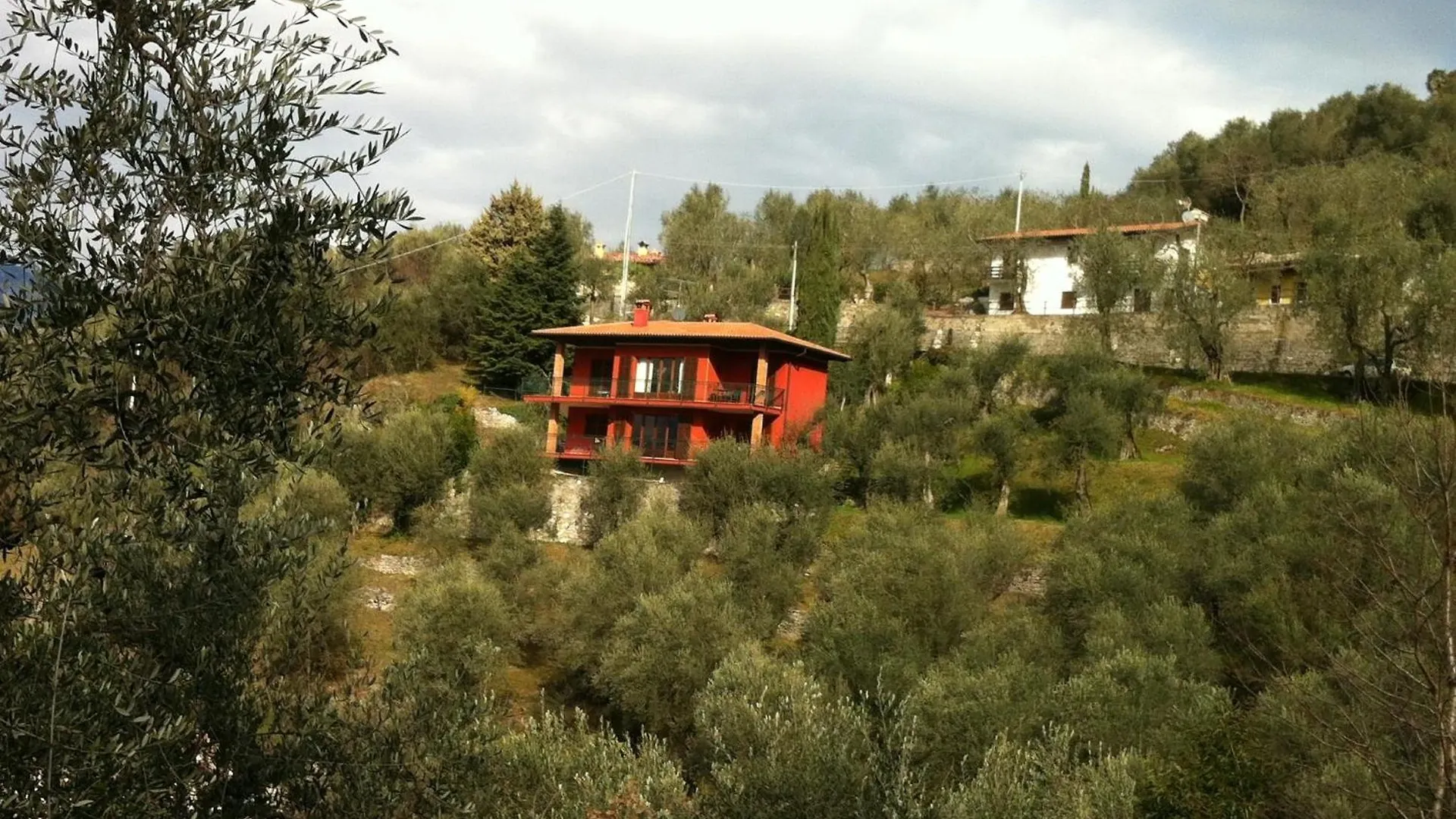 Red House Conditioned Whit Pool Enchanting Lake View Malcesine 0*,