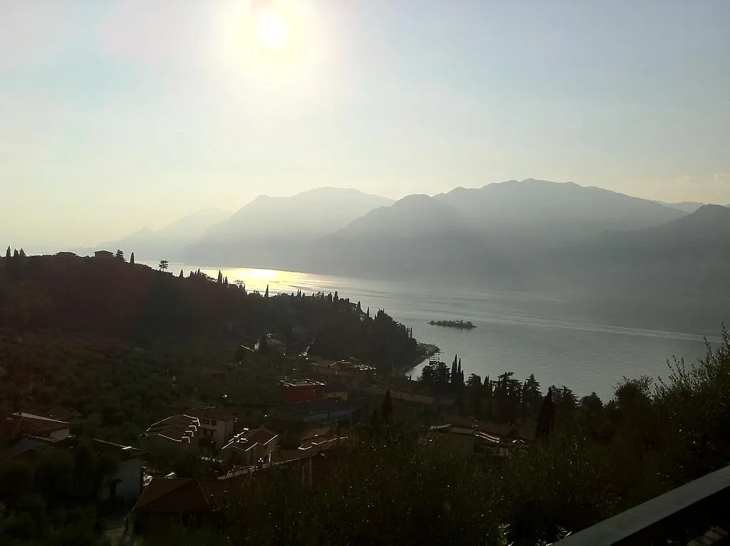 Red House Conditioned Whit Pool Enchanting Lake View Malcesine