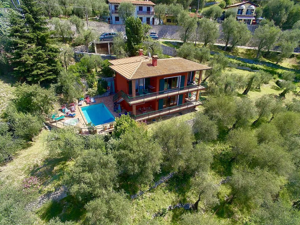 Red House Conditioned Whit Pool Enchanting Lake View Malcesine 0*,