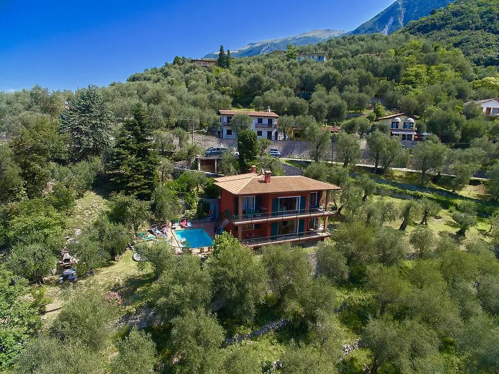Red House Conditioned Whit Pool Enchanting Lake View Malcesine Apartamento